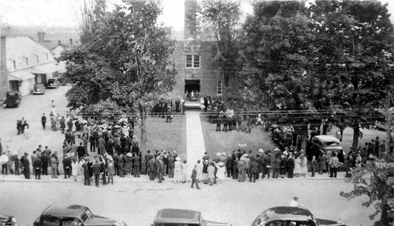 Inauguration de la salle municipale